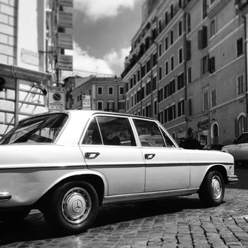 Old Mercedes car - бесплатный image #331163